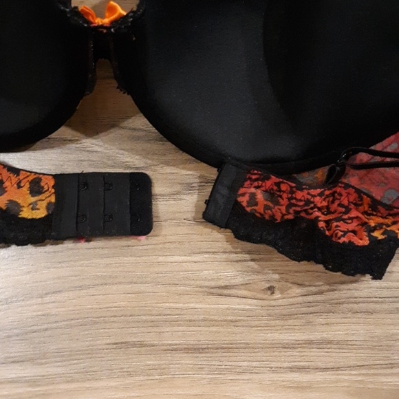 Vintage Betsey Johnson Rainbow Animal Print Bra. - Picture 7 of 8